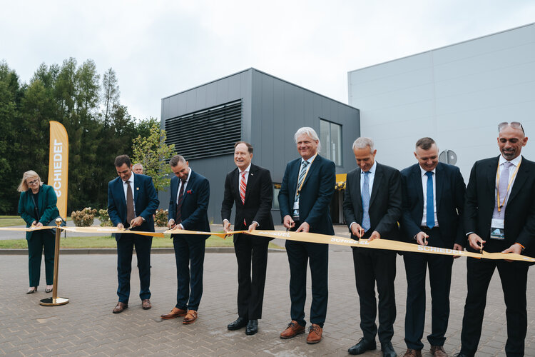 Eröffnung des neuen Stahlwerk - Banddurchschneidung 