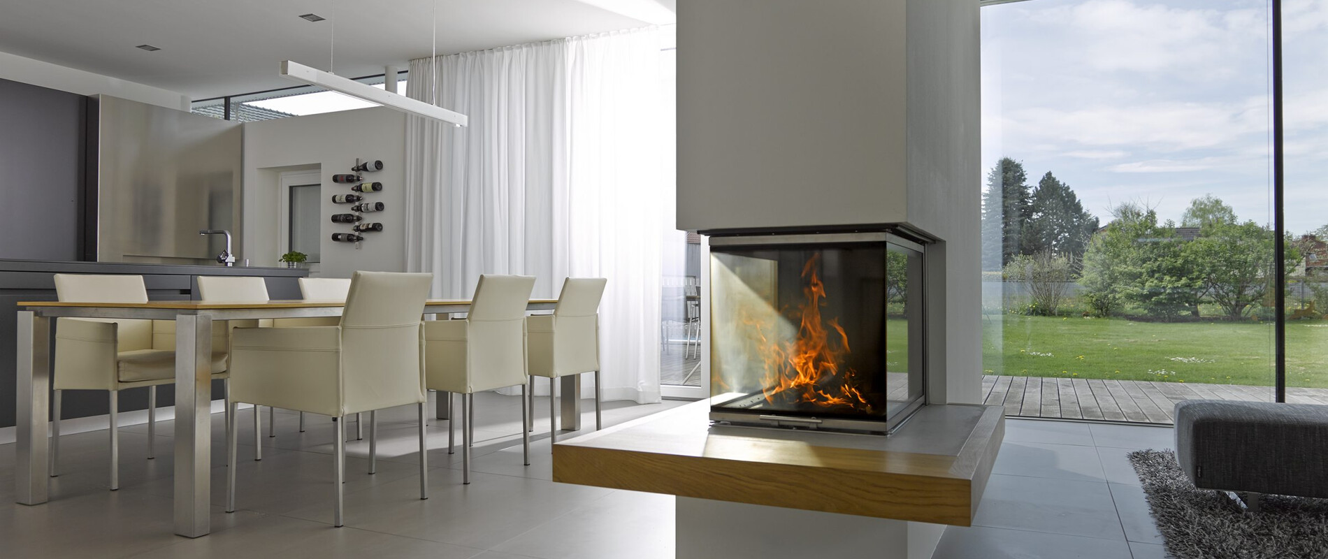 Image Title: If somebody hovers the image it appears.