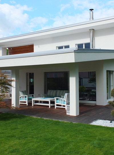 Hiša z inox dimnikom