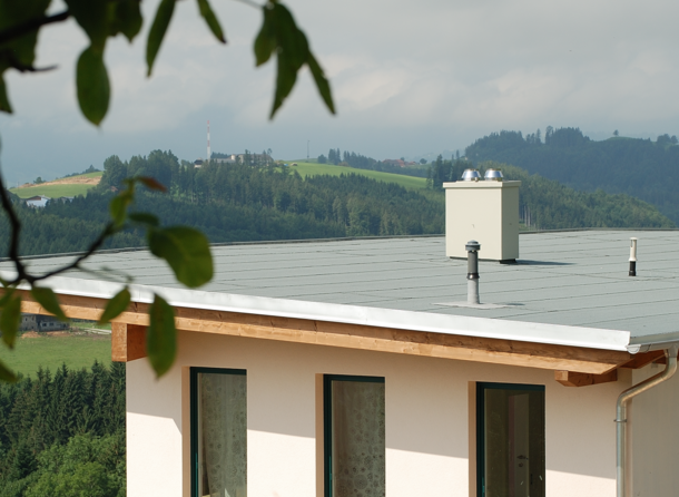 Haus mit einem Keramik-Schornsteinsystem