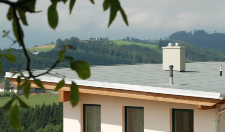 Будинок з керамічною системою димоходу