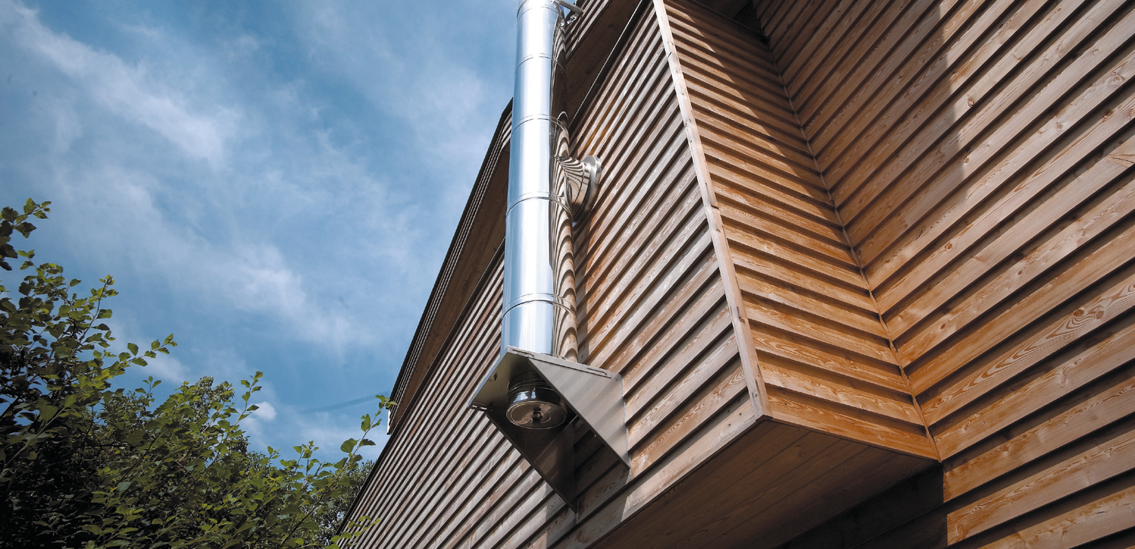 Kerastar kéményrendszer falon átvezetett füstcsővel