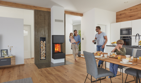 Család az étkezőben Kingfire Grande kandallóval