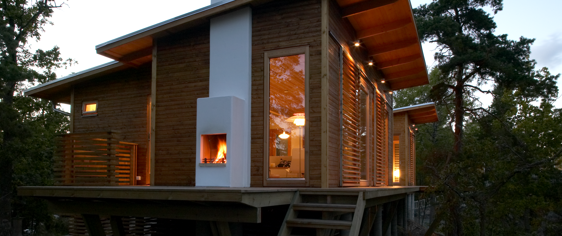 HEKLA ställt upp utanför stugan