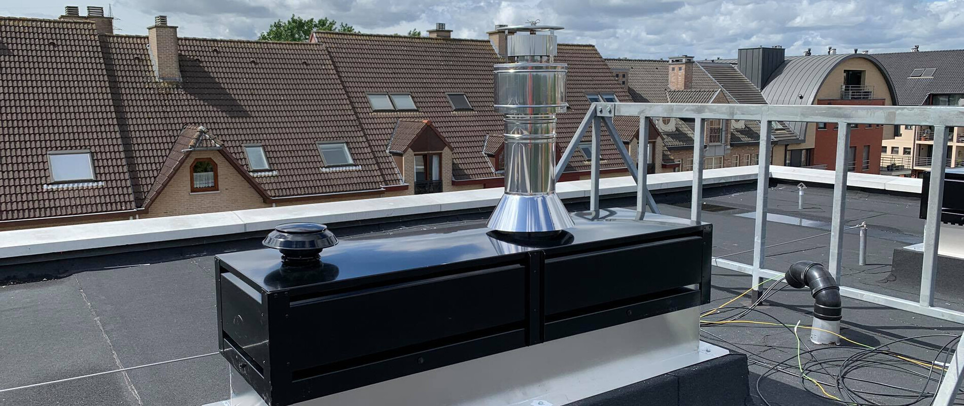 Image Title: If somebody hovers the image it appears.