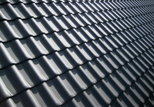 © https://unsplash.com/photos/grey-roof-m_vEaZizd2s