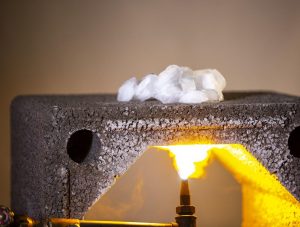 A heat test on the pumice blocks used for the Garden Fireplace show the stunning heat resistance. Yes, that''s some ice opposite a blow torch!